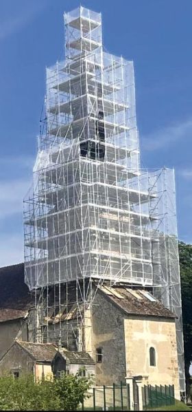 Fichier:Diennes Aubigny église travaux.jpg